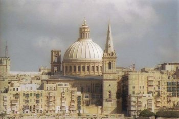 beatiful basilica in Valletta